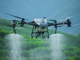 DJI Agras T50 permetező drón
