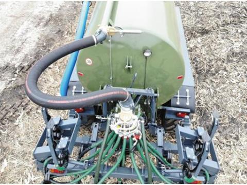 Hígtrágya-kijuttató VNC-26 tartály vízhez és folyékony szerves trágyákhoz a Kc-Békés Kft Hígtrágya-kijuttató VNC-26 tartály vízhez és folyékony szerves trágyákhoz a Kc-Békés Kft