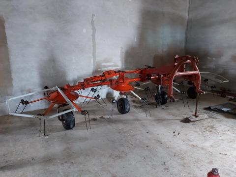 Kuhn GF 5000 rendterítő Kuhn GF 5000 rendterítő