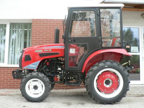 Jinma 254E traktor kabinnal Jinma 254E traktor kabinnal