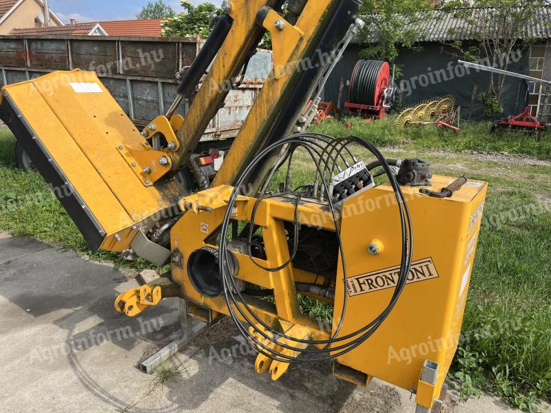 Használt Frontoni Fox Prof 500 függesztett karos rézsűzúzó