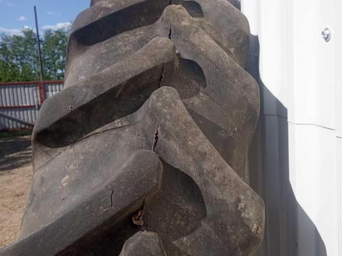 Müvelőkerék 13,6-48 gumi gumiabroncs