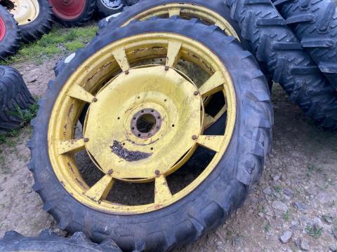 ÁPOLÓKERÉK,  MŰVELŐKERÉK 1 PÁR 11.2-48 JOHN DEERE STB. TRAKTORRA ÁPOLÓKERÉK,  MŰVELŐKERÉK 1 PÁR 11.2-48 JOHN DEERE STB. TRAKTORRA