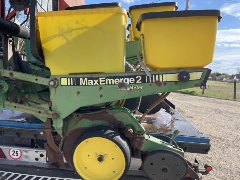John Deere szemenkénti vetőgép egyben vagy bontásra alkatrész John Deere szemenkénti vetőgép egyben vagy bontásra alkatrész