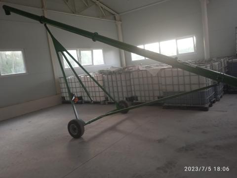 M-ROL Kétkerekű állvány, nagy kerekekkel, csörlővel, csigás felhordóhoz M-ROL Kétkerekű állvány, nagy kerekekkel, csörlővel, csigás felhordóhoz