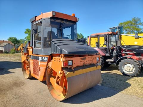 Caterpillar CB-544 vibrohenger Caterpillar CB-544 vibrohenger