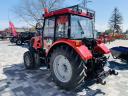 BELARUS MTZ 921.3 KESKENY NYOMTÁVÚ TRAKTOR - FRONT HIRDAULIKÁVAL - RAKTÁRKÉSZLETRŐL