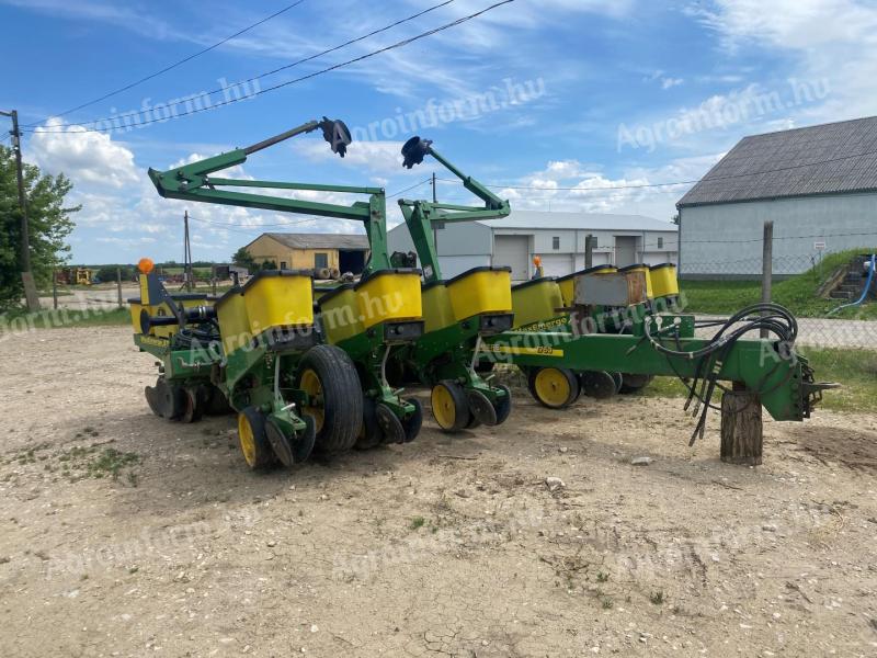 John Deere 1760 MaxEmerge XP