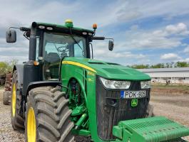 Eladó John Deere 8320R traktor