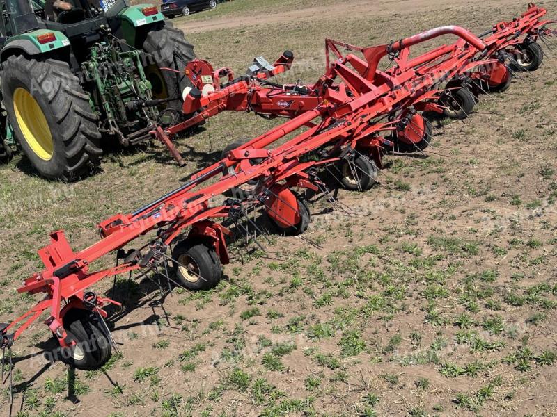 KUHN GF 8702 T rendterítő,  rendkezelő