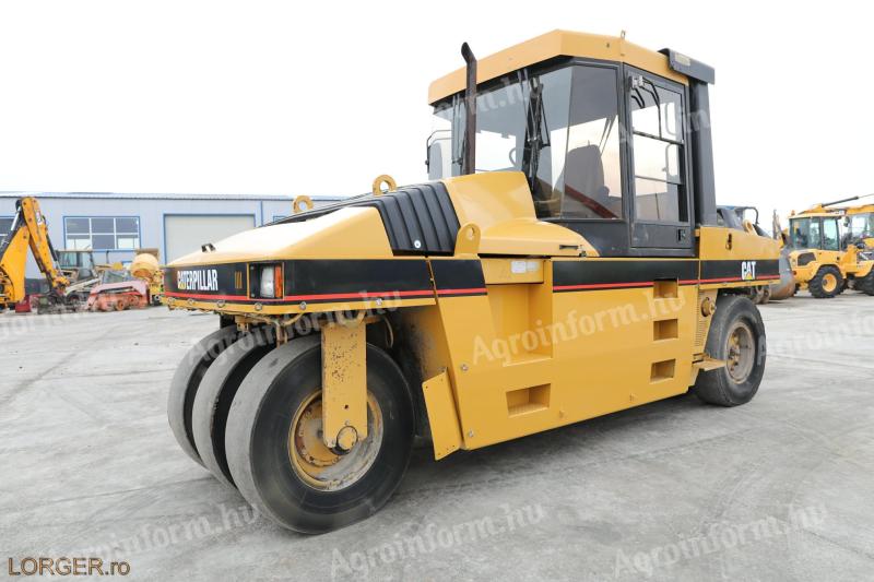 Caterpillar PF300B gumikerekes henger