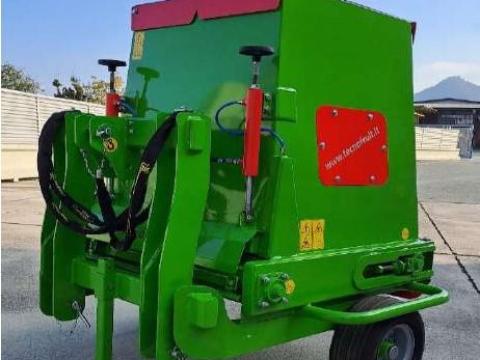 Tecnofruit 300 literes komposztszóró Tecnofruit 300 literes komposztszóró