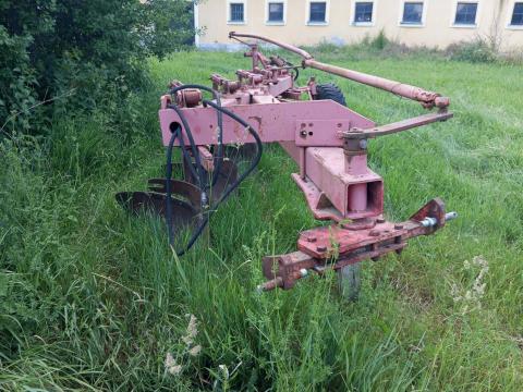 5 fejes IH eke eladó vagy csere lehetőség 5 fejes IH eke eladó vagy csere lehetőség