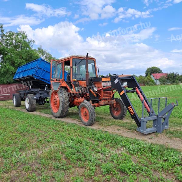 MTZ 80 traktor új homlokrakodóval eladó