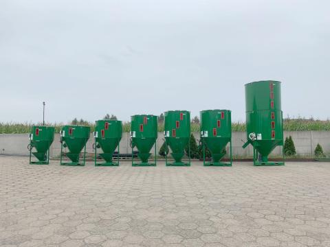 M-ROL Függőleges takarmánykeverő 500 kg M-ROL Függőleges takarmánykeverő 500 kg