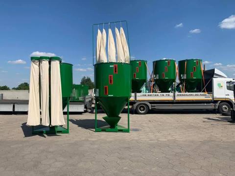 M-ROL Függőleges takarmánykeverő 750 kg M-ROL Függőleges takarmánykeverő 750 kg