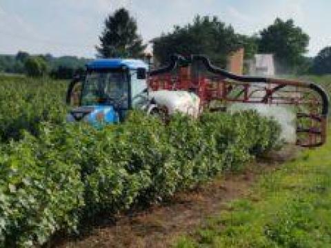 BURY - WULKÁN KÉTOLDALÚ VONTATOTT PERMETEZŐ - 1500L - ROYAL TRAKTOR BURY - WULKÁN KÉTOLDALÚ VONTATOTT PERMETEZŐ - 1500L - ROYAL TRAKTOR