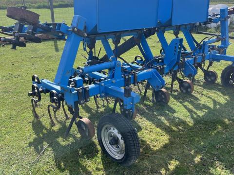 Leták sorközművelő kultivátor 6 soros eladó Leták sorközművelő kultivátor 6 soros eladó