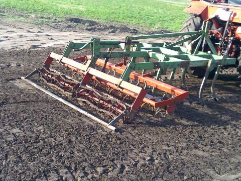 Eberhardt 9 kapás gruber szárnykapákkal gyári dupla rögtörővel Eberhardt 9 kapás gruber szárnykapákkal gyári dupla rögtörővel