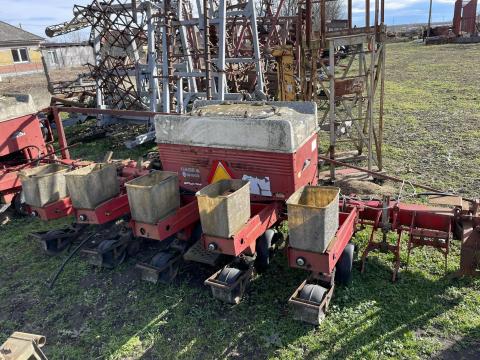 IH Cyclo szemenkénti vetőgép eladó IH Cyclo szemenkénti vetőgép eladó