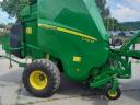 John Deere V451M szecskázós bálázó