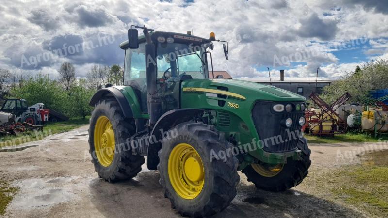 John Deere 7830 traktor