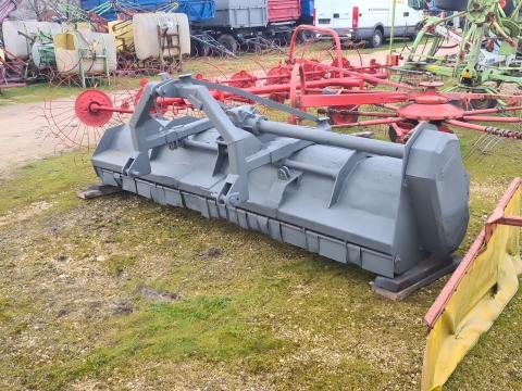 Agrifarm 300 szárzúzó Agrifarm 300 szárzúzó