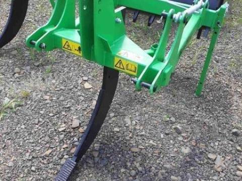 AGRIMETAL 1 KÉSES LAZÍTÓ RÖGTÖRŐVEL- KÉSZLETRŐL -ROYAL TRAKTOR AGRIMETAL 1 KÉSES LAZÍTÓ RÖGTÖRŐVEL- KÉSZLETRŐL -ROYAL TRAKTOR