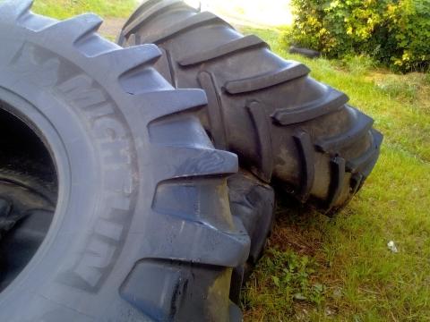 Mezőgazdasági és tehermunkagép gumik ELADÓAK Mezőgazdasági és tehermunkagép gumik ELADÓAK