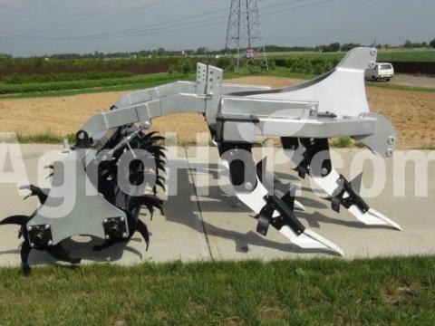 Altalajlazító 5 késes (Vésőeke típusú, dupla henger, hátra szerelhető) / Agro-Osek U401-14 Altalajlazító 5 késes (Vésőeke típusú, dupla henger, hátra szerelhető) / Agro-Osek U401-14