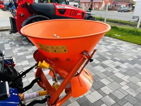 GRASS-ROL 200 LITERES SÓSZÓRÓ - MŰTRÁGYASZÓRÓ - RAKTÁRKÉSZLETRŐL - ROYAL TRAKTOR GRASS-ROL 200 LITERES SÓSZÓRÓ - MŰTRÁGYASZÓRÓ - RAKTÁRKÉSZLETRŐL - ROYAL TRAKTOR