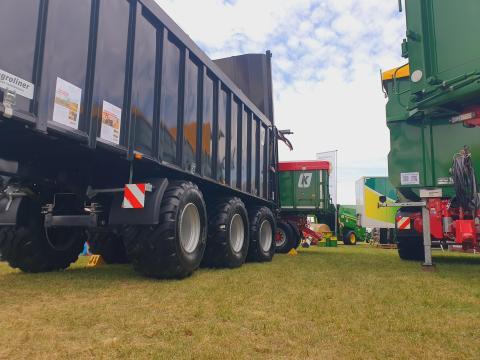 Kröger agroliner TAW 30 letolófalas pótkocsi Kröger agroliner TAW 30 letolófalas pótkocsi