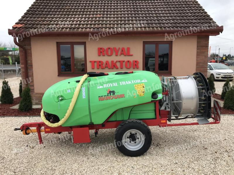 KRUKOWIAK TAJFUN 2000 LITERES VENTILÁTOROS PERMETEZŐ - ROYAL TRAKTOR