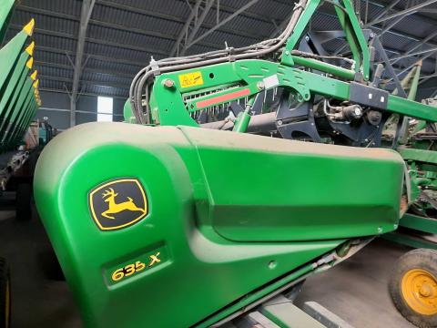 John Deere 635 X-es adapter eladó John Deere 635 X-es adapter eladó