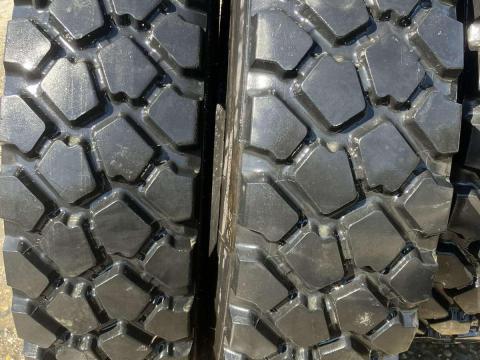 900 R16 (255/100 R16) Michelin XZL 134J