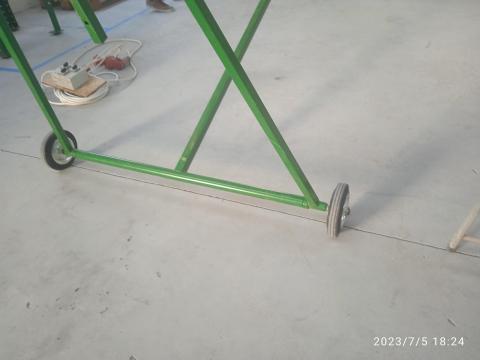 M-ROL Kétkerekű állvány,  kis kerekekkel,  max. 6 méteres felhordó csigához M-ROL Kétkerekű állvány,  kis kerekekkel,  max. 6 méteres felhordó csigához