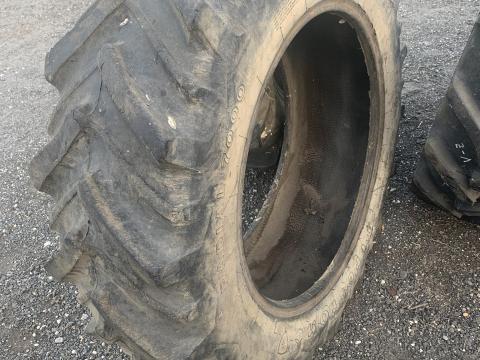 Eladó Firestone radial 7000 típusú 13,6R28 gumi