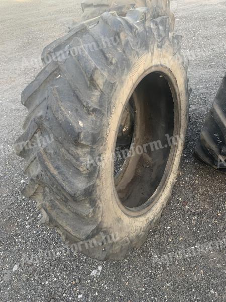 Eladó Firestone radial 7000 típusú 13,6R28 gumi
