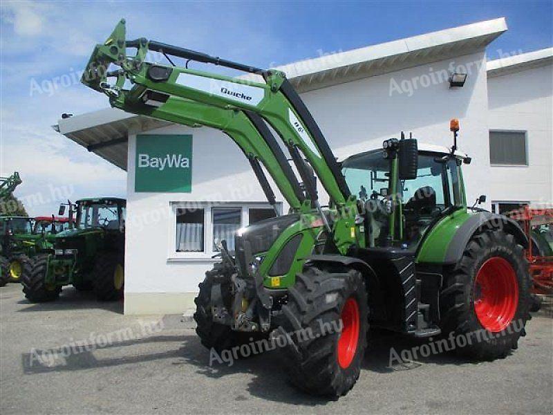 Fendt 720 VARIO S4 P-PLUS traktor