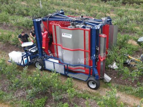 JAGODA - VONTATOTT FIATAL MEGGY ÉS SZÍLVA BETAKARÍTÓGÉP - ROYAL TRAKTOR JAGODA - VONTATOTT FIATAL MEGGY ÉS SZÍLVA BETAKARÍTÓGÉP - ROYAL TRAKTOR