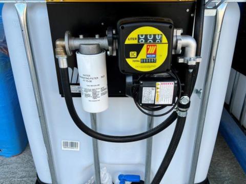 Használt IBC + új MECLUBE WALLMEC 12V vagy 60 liter/perc kimérő Használt IBC + új MECLUBE WALLMEC 12V vagy 60 liter/perc kimérő