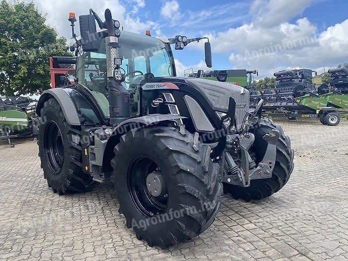 Fendt 724 VARIO S4 PROFI PLUS traktor - Egyedi fényezés