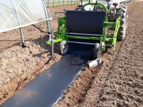 Tecnofruit fóliafektető Tecnofruit fóliafektető
