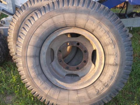 1200 R20 gumiabroncs 8 lyukas hw 8011 felni 1200 R20 gumiabroncs 8 lyukas hw 8011 felni