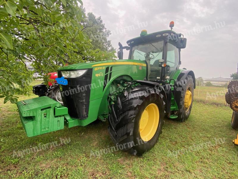 John Deere 8370R traktor ikerkerékkel