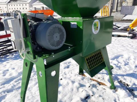 M-ROL Roppantó 0,5-2 tonna óránként M-ROL Roppantó 0,5-2 tonna óránként