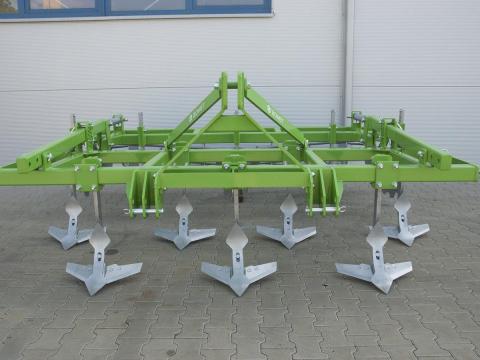 Bomet 2,2 m-es szántóföldi kultivátor / Grúber (5 db kapa) Bomet 2,2 m-es szántóföldi kultivátor / Grúber (5 db kapa)