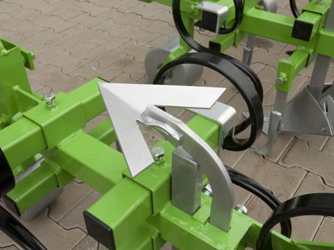 Bomet P475 - 4 soros sorközművelő