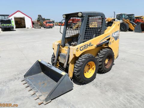 Gehl 4240 minirakodó Gehl 4240 minirakodó