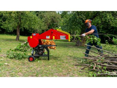 REMET RS-80 benzinmotoros ágaprító REMET RS-80 benzinmotoros ágaprító